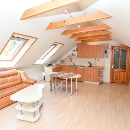 Juodkrantė Cozy Apartment With Balcony מראה חיצוני תמונה